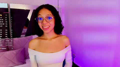 Snapshot of abril_lee__ chatting on March 3, 8:00 pm Abril online show from March 3, 8:00 pm