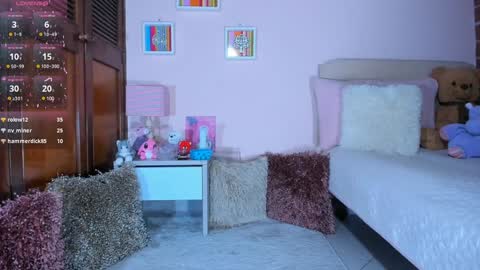 Abril online show from December 6, 4:30 am