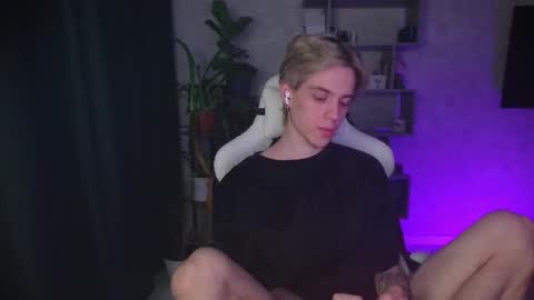 abslut online show from December 16, 4:02 pm