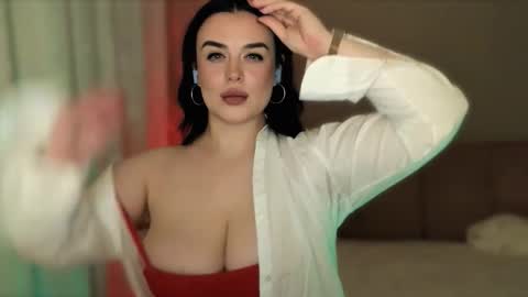 my inst   love inside 17 online show from February 15, 8:40 pm