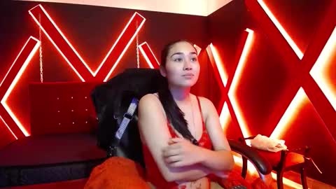 Adaira online show from December 17, 5:03 am