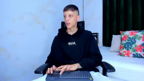 Adam online show from January 22, 7:45 pm