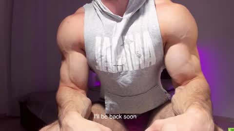 Snapshot of adam_muscle_ chatting on October 5, 8:01 am Adam online show from October 5, 8:01 am
