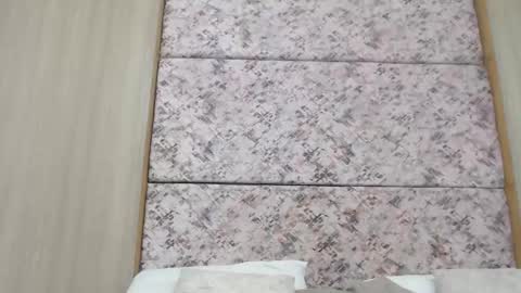 adam_piarse online show from February 25, 5:22 am