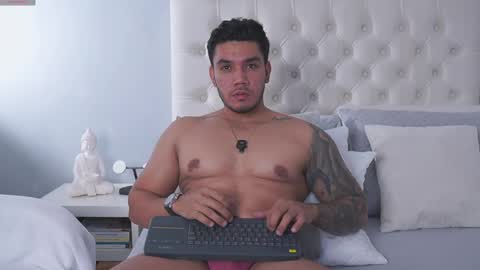 Adan Johns online show from April 22, 2:52 am