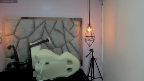 addy__02 online show from April 1, 6:38 pm