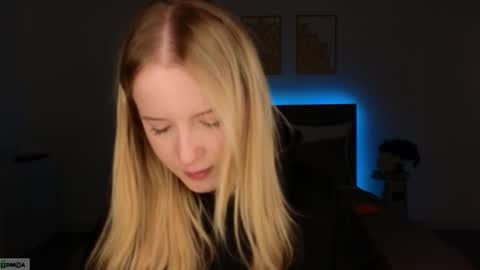 Adele online show from February 13, 10:02 pm