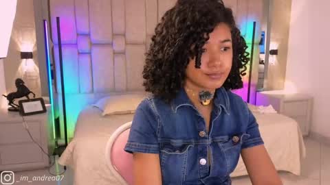 Andrea online show from May 10, 12:33 pm