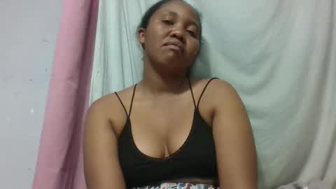 adelealy online show from December 21, 1:39 pm