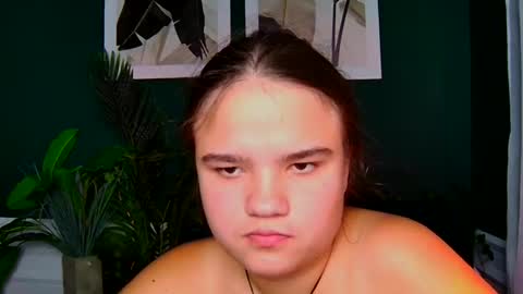 adelecruzz online show from November 12, 1:57 pm