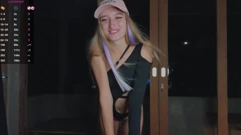 Adele online show from March 3, 11:22 am