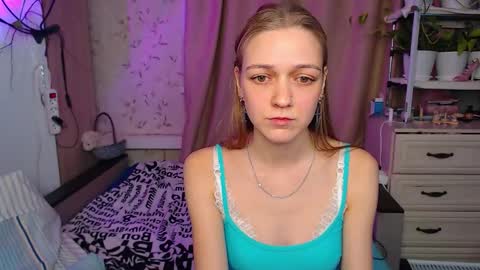 Lina online show from November 22, 1:31 pm