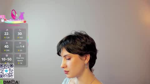 Adeline Perle online show from September 19, 1:10 am