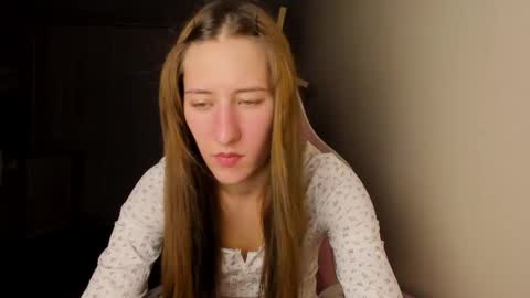 Adell online show from April 22, 9:33 pm