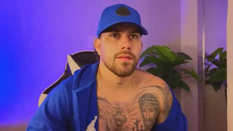 Ades online show from December 5, 11:41 am