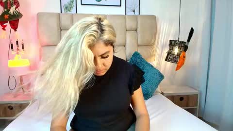 AdharaSmithh online show from October 29, 7:47 pm