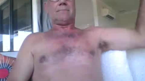 adjustable14 online show from December 4, 7:46 pm