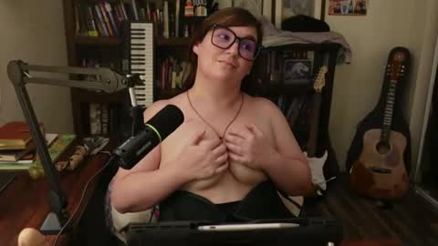 adobe_angel304 online show from October 10, 1:44 am