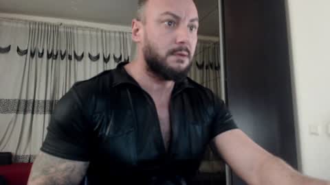 adonis_dionysos online show from December 4, 1:47 pm