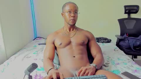 Snapshot of adonisknigh chatting on October 5, 7:32 pm Adonis Knight  online show from October 5, 7:32 pm