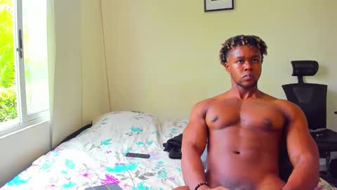 Snapshot of adonisknigh chatting on October 27, 7:25 pm Adonis Knight  online show from October 27, 7:25 pm