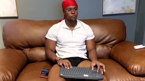 Snapshot of adonisknigh chatting on January 31, 11:56 am Adonis Knight  online show from January 31, 11:56 am