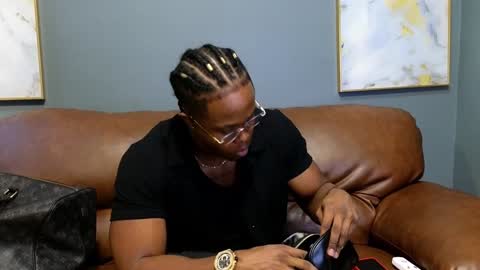 Snapshot of adonisknigh chatting on January 30, 12:06 pm Adonis Knight  online show from January 30, 12:06 pm