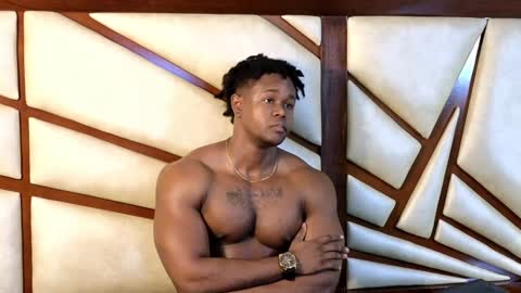 Snapshot of adonisknigh chatting on December 14, 12:44 am Adonis Knight  online show from December 14, 12:44 am