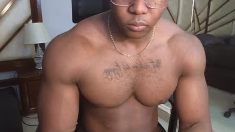 Snapshot of adonisknigh chatting on December 28, 4:41 pm Adonis Knight  online show from December 28, 4:41 pm