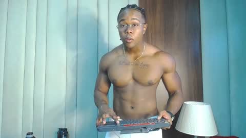 Snapshot of adonisknigh chatting on January 27, 3:07 pm Adonis Knight  online show from January 27, 3:07 pm