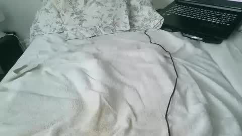 adonysse online show from October 3, 8:22 am