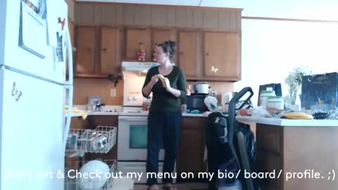 adorable22 online show from December 4, 3:15 pm