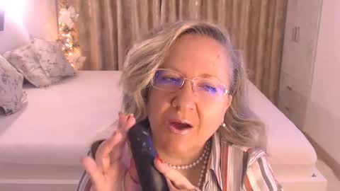 Cryna online show from November 30, 11:39 am