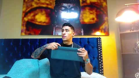   online show from February 25, 11:43 am