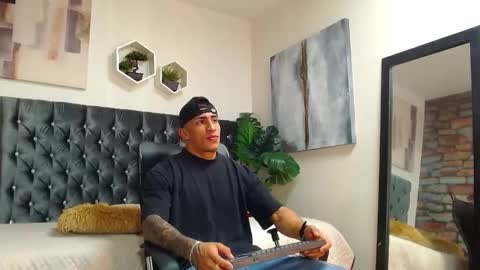   online show from October 7, 5:42 pm