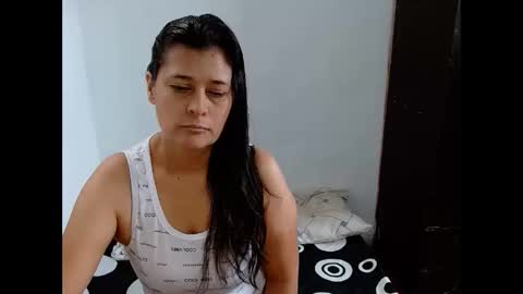 Adriana milf online show from April 17, 3:14 pm