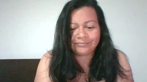 Snapshot of adrianagogo18 chatting on February 26, 1:46 am adrianagogo18 online show from February 26, 1:46 am