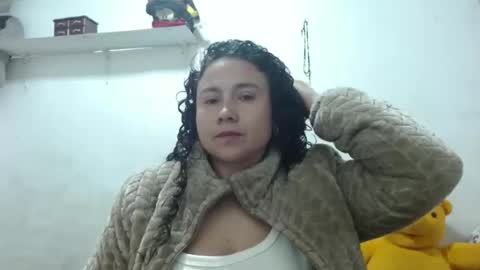 Adriana Tellez online show from October 1, 1:43 pm