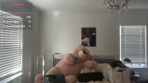 Snapshot of adriannarodriguez chatting on September 13, 7:49 pm Adrianna  online show from September 13, 7:49 pm