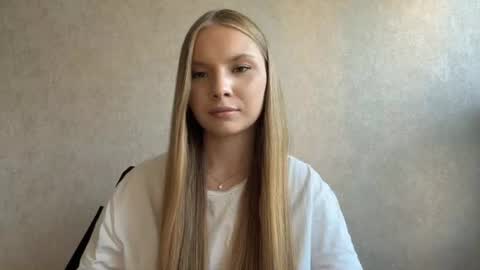 Caroline online show from August 5, 3:20 pm