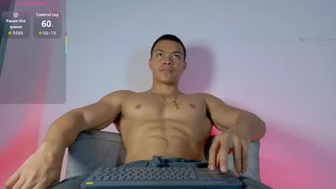 adriel_escalante online show from May 17, 2:43 am