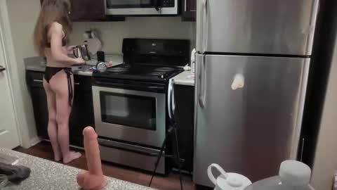 adventurealexi online show from April 7, 3:47 pm