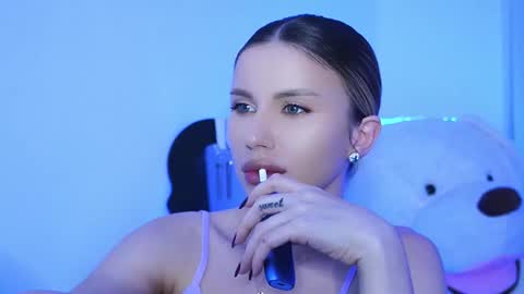 Aelia online show from March 14, 6:45 pm