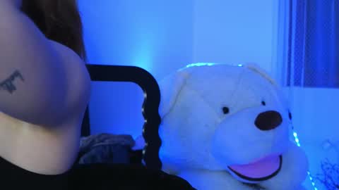 Aelia online show from March 2, 6:14 pm