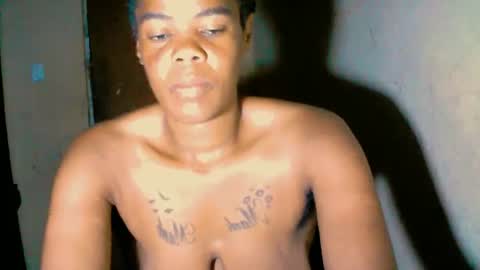 Snapshot of afrikanbonnienclyde chatting on March 2, 12:31 am Nikky Love online show from March 2, 12:31 am