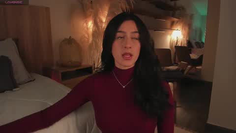 Emma online show from March 8, 9:40 pm