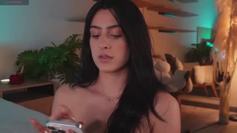 Emma online show from March 4, 11:54 pm