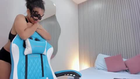 A G A T A  online show from October 29, 1:02 pm