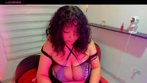 agatha_marin_ online show from February 18, 3:28 am