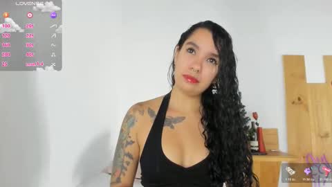 LUNNA online show from November 24, 7:45 pm